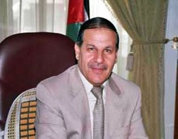 وزير العمل الدكتور خلف سليمان العبدالله